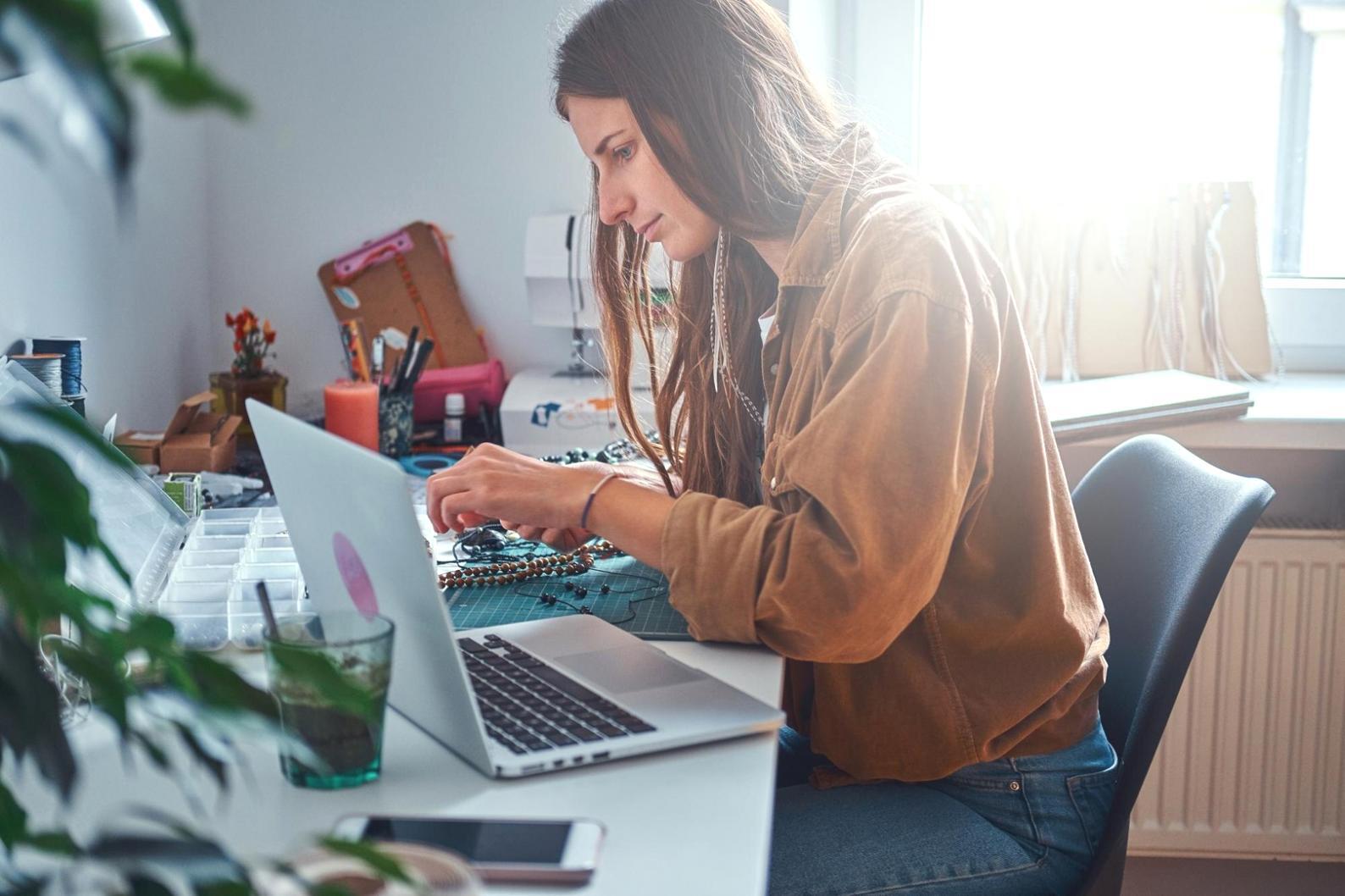 caelurophentis Büro in Dormagen mit modernem Beratungsraum